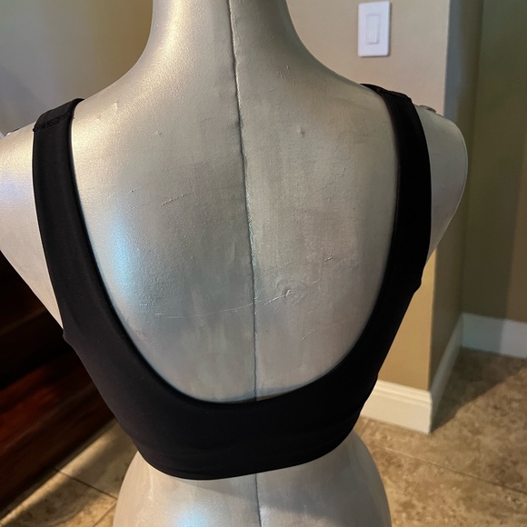 All In Motion Women’s Sports Bra low back Black Size medium - Picture 4 of 11
